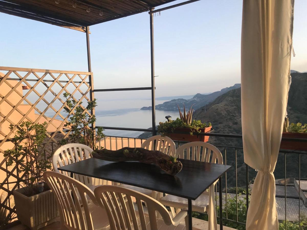 The Secret Garden Villa Forza d'Agro Exterior photo