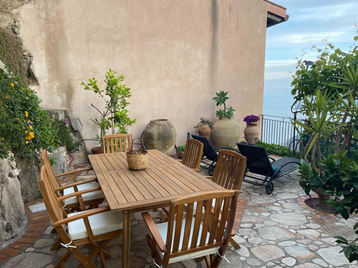 The Secret Garden Villa Forza d'Agro Exterior photo