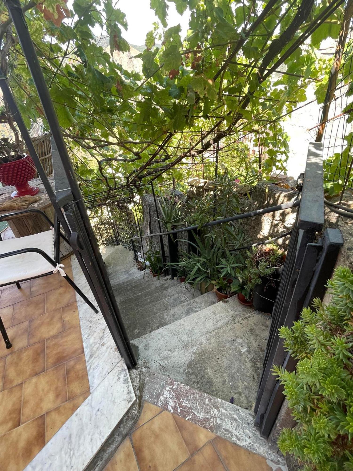 The Secret Garden Villa Forza d'Agro Exterior photo
