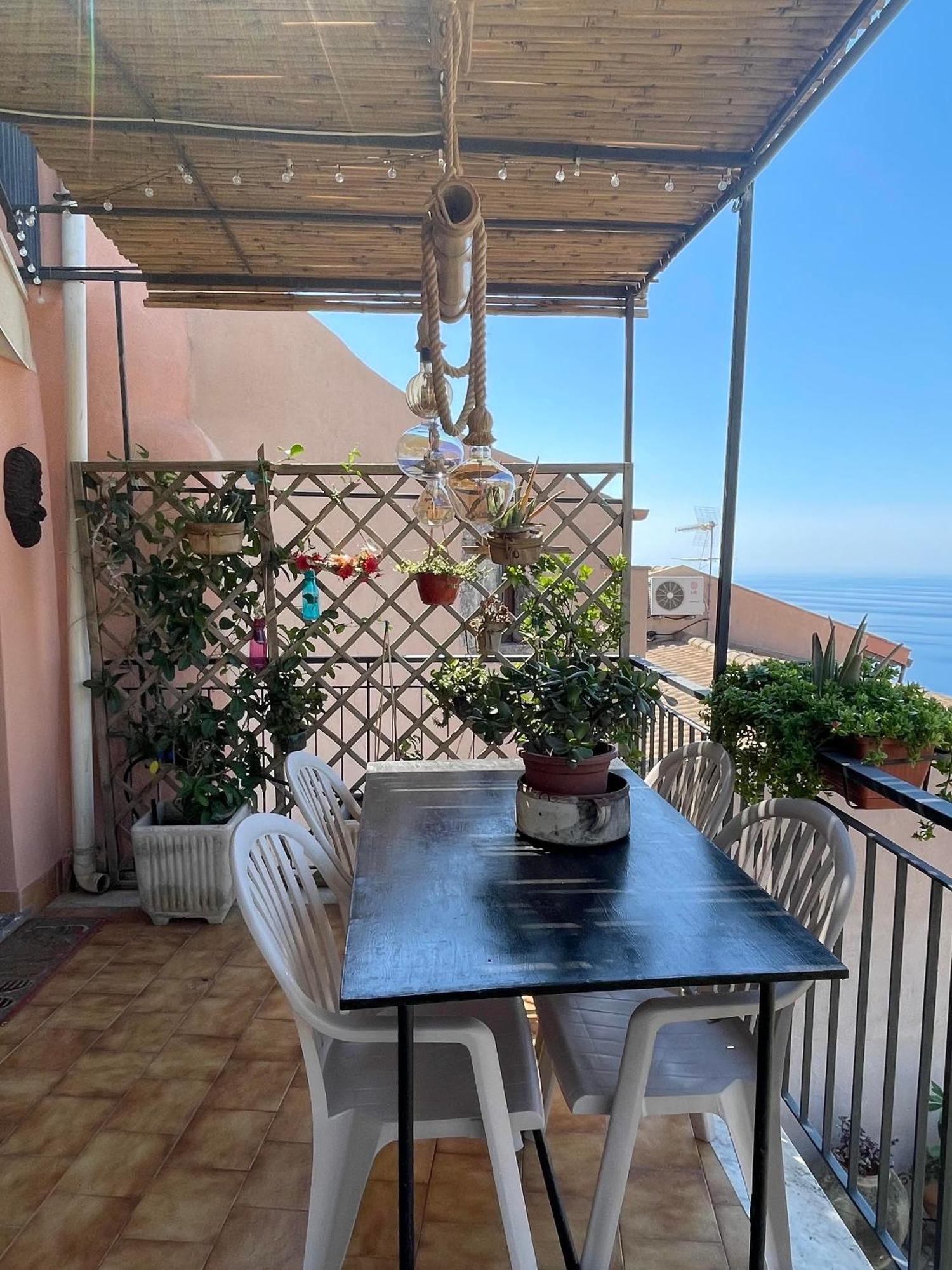 The Secret Garden Villa Forza d'Agro Exterior photo