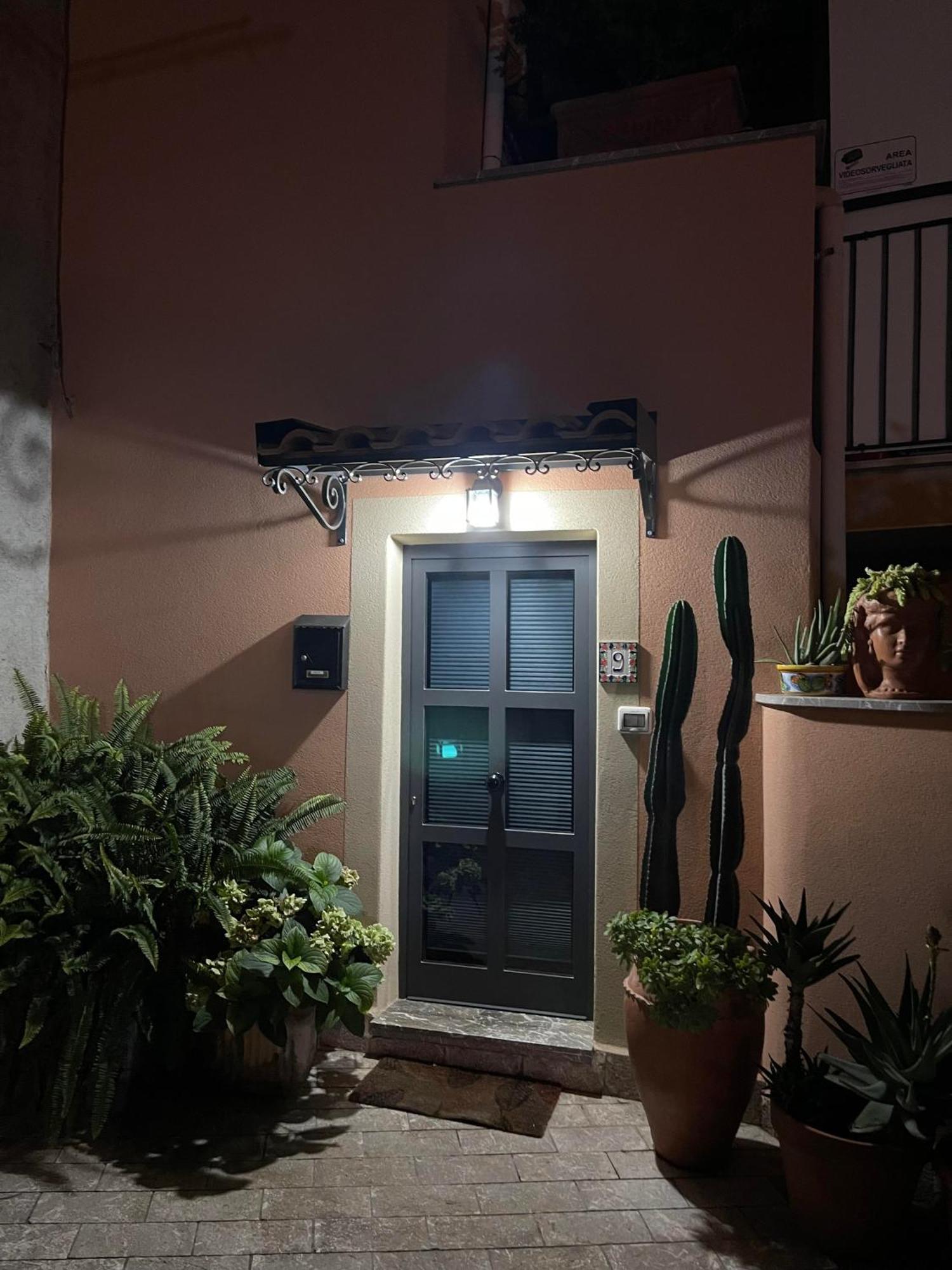 The Secret Garden Villa Forza d'Agro Exterior photo